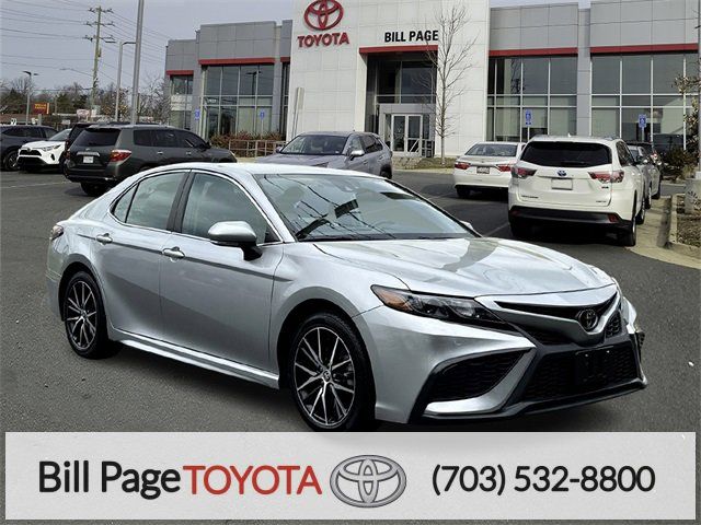 2022 Toyota Camry SE