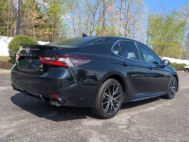 2022 Toyota Camry SE