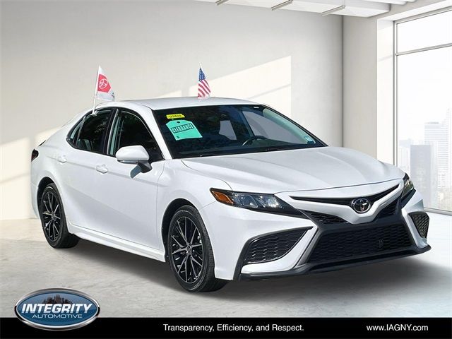 2022 Toyota Camry 