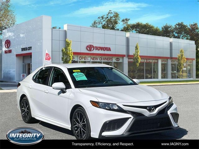 2022 Toyota Camry 