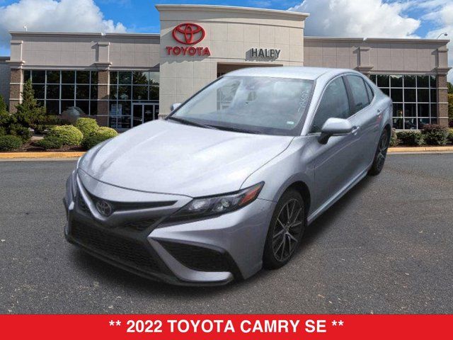 2022 Toyota Camry SE