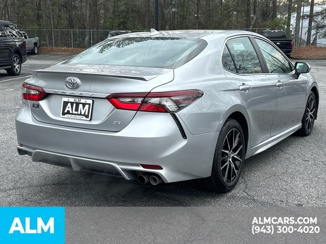 2022 Toyota Camry SE