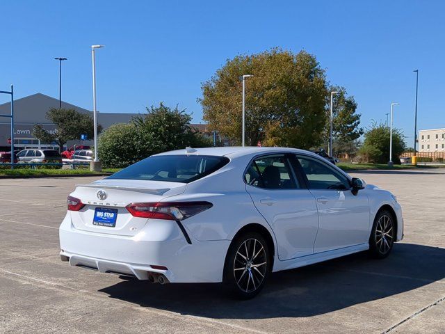 2022 Toyota Camry SE