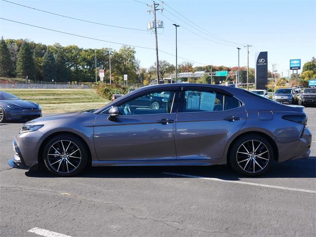 2022 Toyota Camry SE