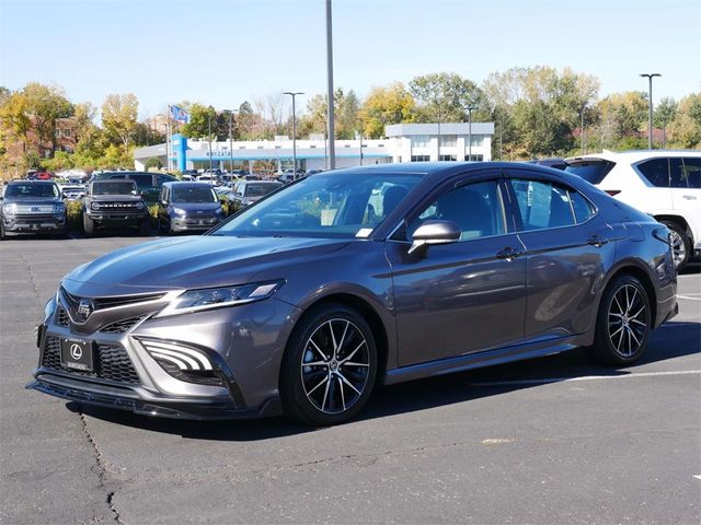 2022 Toyota Camry SE