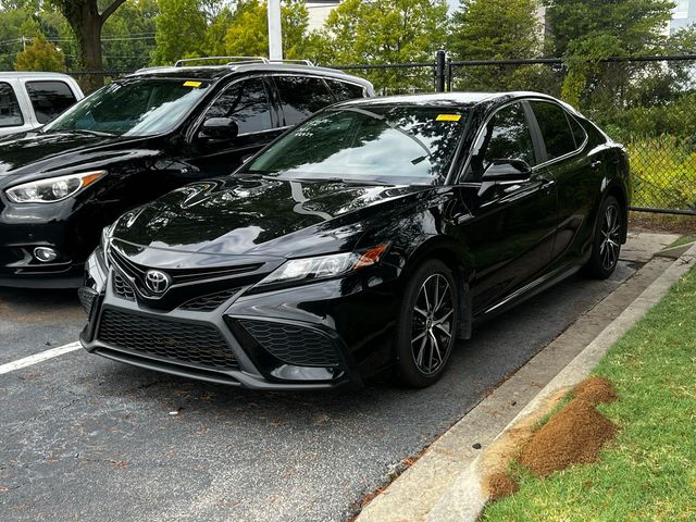 2022 Toyota Camry SE