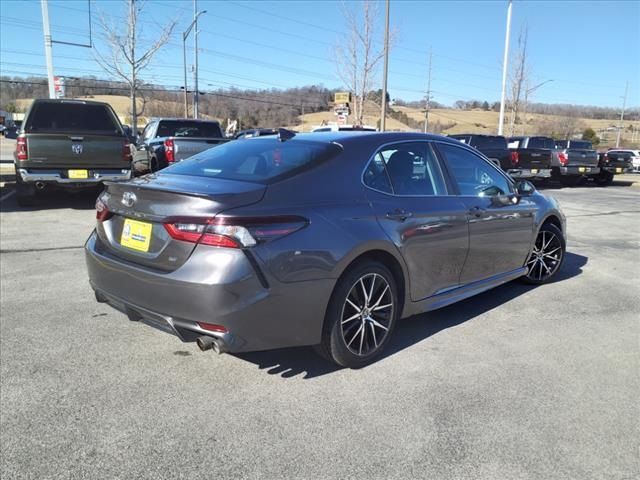 2022 Toyota Camry SE