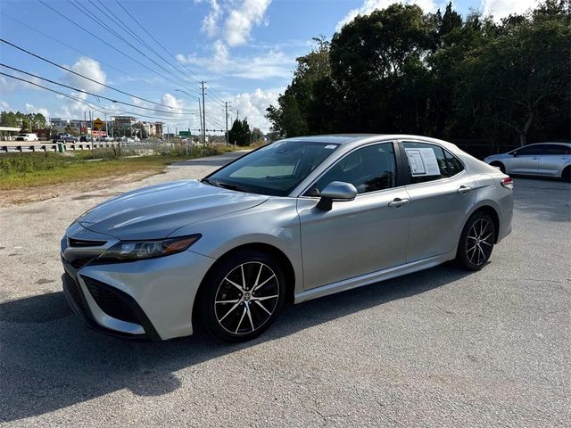 2022 Toyota Camry SE