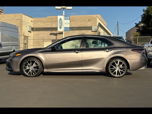 2022 Toyota Camry SE