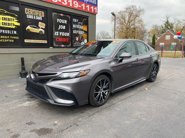 2022 Toyota Camry SE