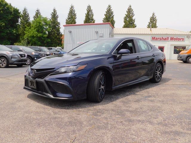 2022 Toyota Camry SE