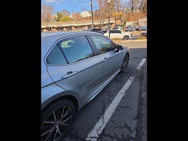 2022 Toyota Camry SE