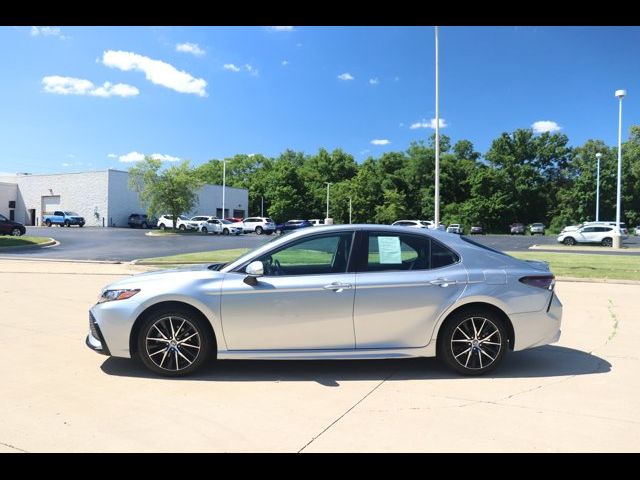 2022 Toyota Camry SE