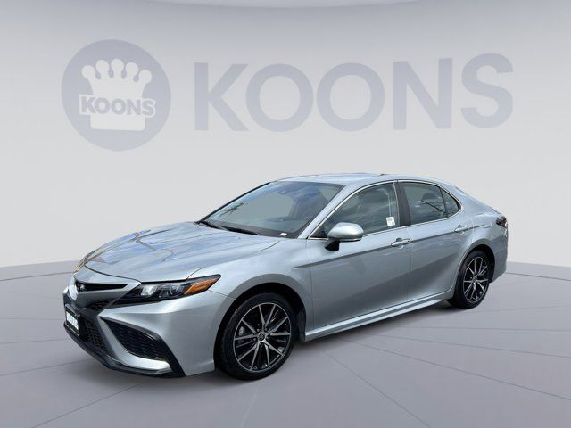 2022 Toyota Camry SE