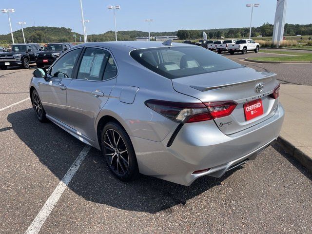 2022 Toyota Camry SE