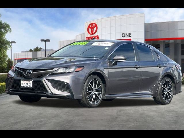 2022 Toyota Camry SE