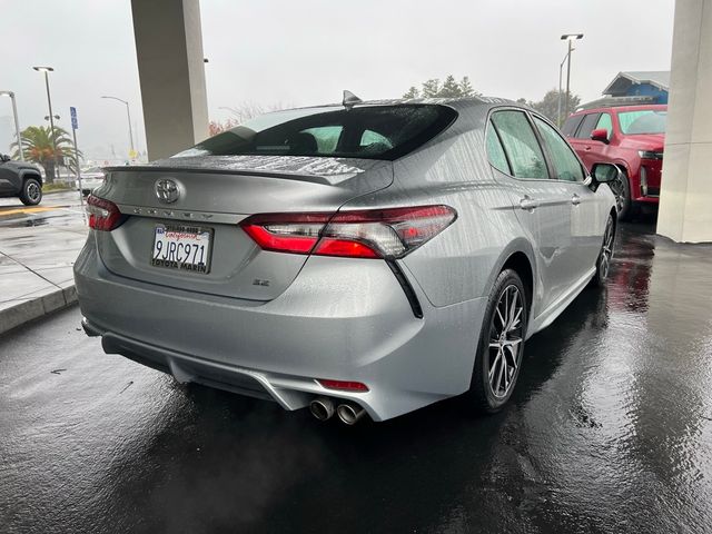 2022 Toyota Camry SE