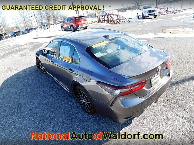 2022 Toyota Camry SE