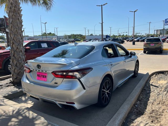 2022 Toyota Camry SE