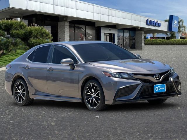 2022 Toyota Camry SE