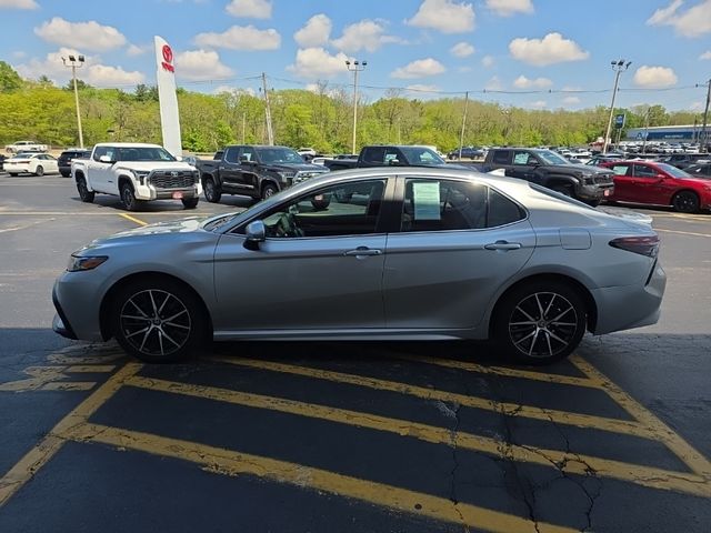 2022 Toyota Camry SE