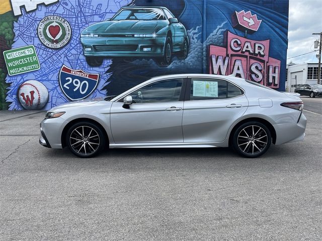 2022 Toyota Camry SE