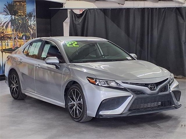 2022 Toyota Camry SE