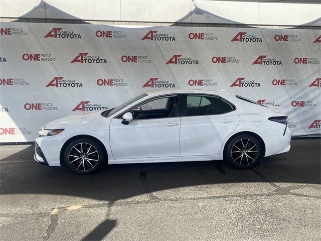 2022 Toyota Camry SE