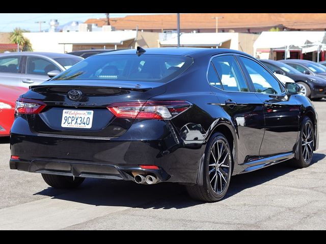 2022 Toyota Camry SE