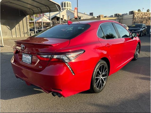 2022 Toyota Camry SE