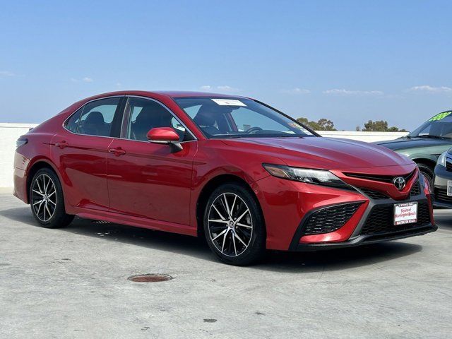 2022 Toyota Camry SE