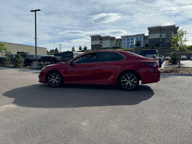 2022 Toyota Camry SE