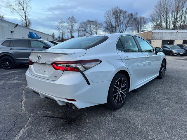 2022 Toyota Camry SE