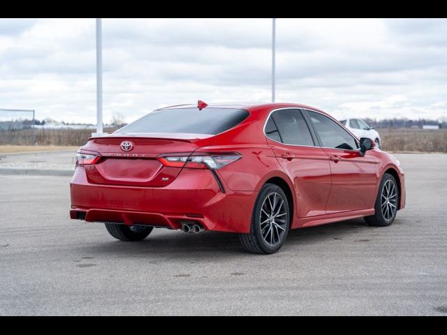 2022 Toyota Camry SE