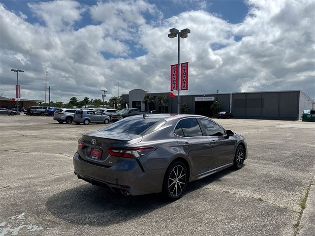 2022 Toyota Camry SE