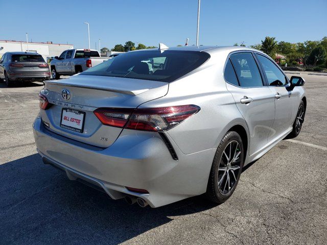 2022 Toyota Camry SE