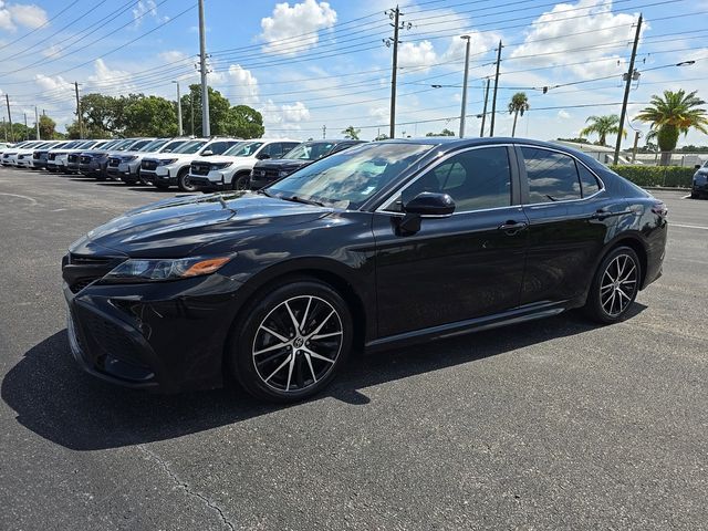 2022 Toyota Camry SE