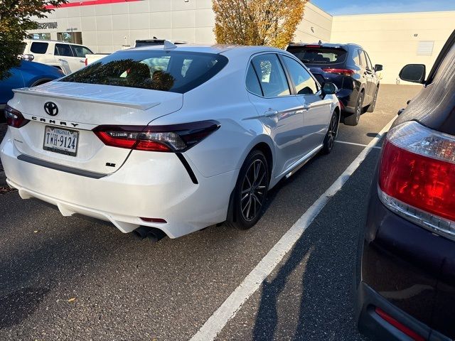 2022 Toyota Camry SE