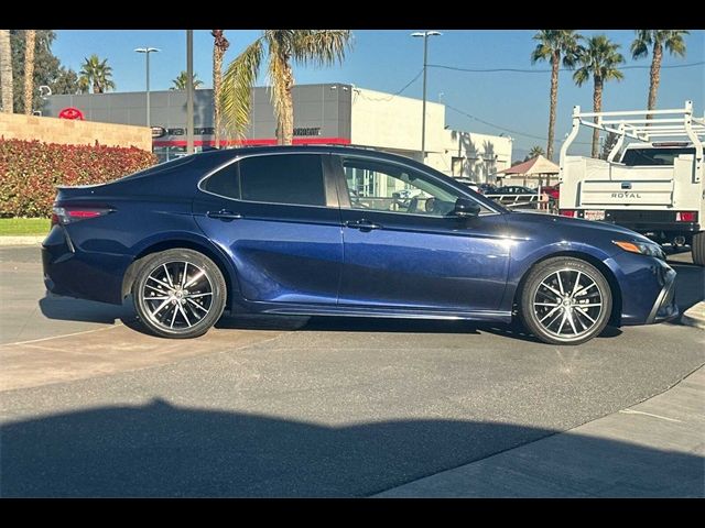 2022 Toyota Camry SE