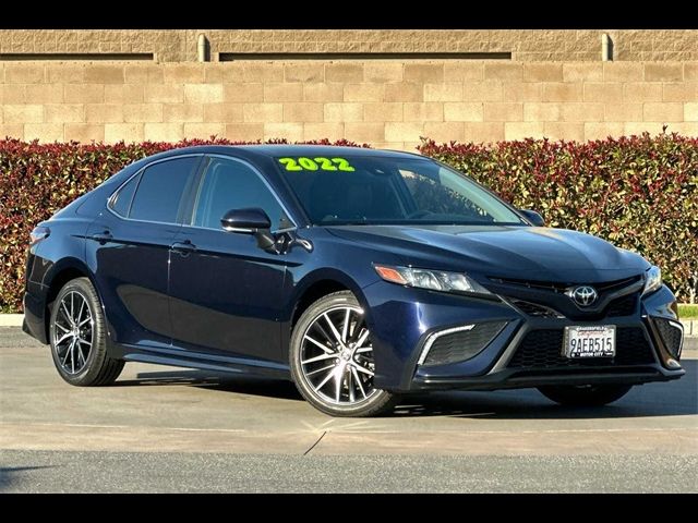 2022 Toyota Camry SE