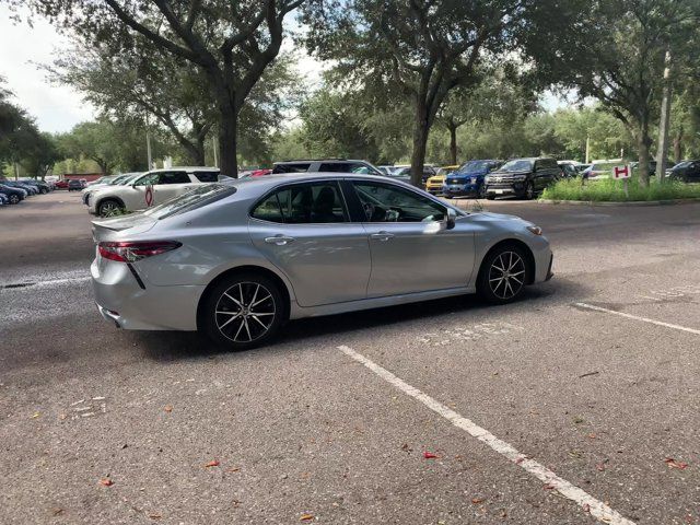 2022 Toyota Camry SE