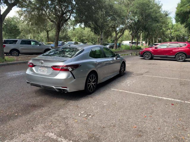 2022 Toyota Camry SE