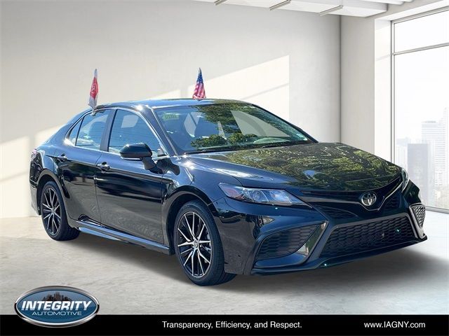 2022 Toyota Camry 