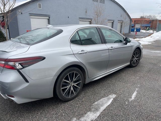 2022 Toyota Camry SE