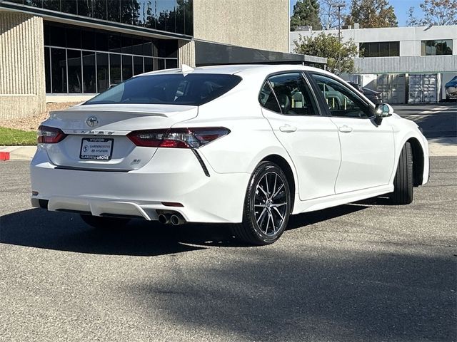 2022 Toyota Camry SE