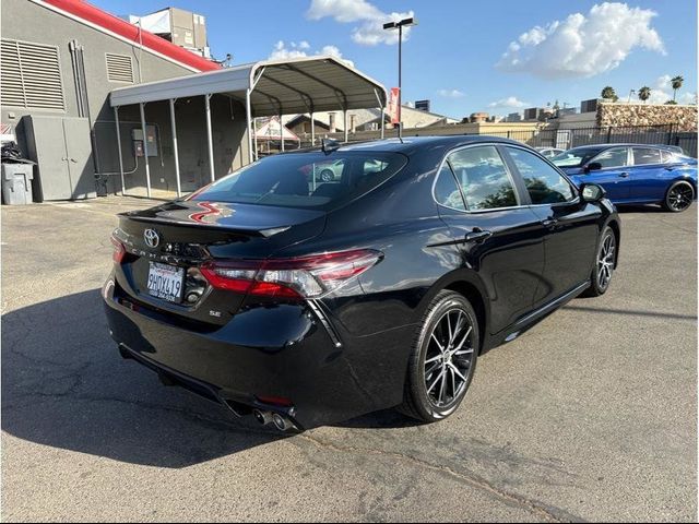 2022 Toyota Camry SE