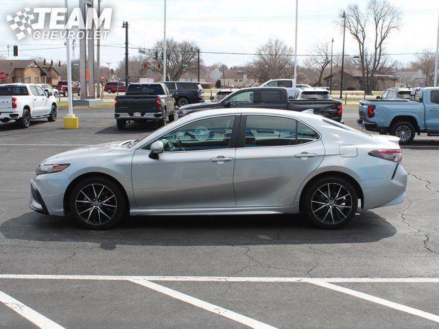 2022 Toyota Camry SE