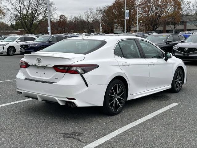 2022 Toyota Camry SE