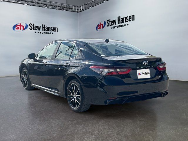 2022 Toyota Camry SE