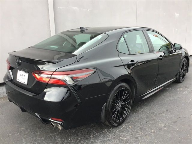 2022 Toyota Camry SE